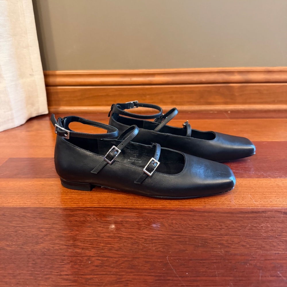 Quince Women's Italian Leather Black Strappy Ballet Flat Shoes, Size 6 - Picture 4 of 9